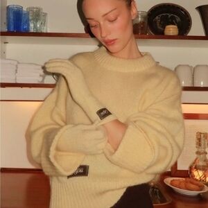 💛 NWT, RARE, LIMITED EDITION & EXCLUSIVE GISOU Honey Butter Yellow Sweater